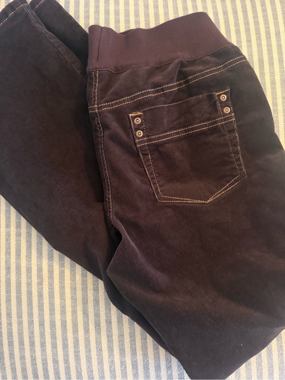 Women's Pull-On Corduroy Jeans — Dark Brown